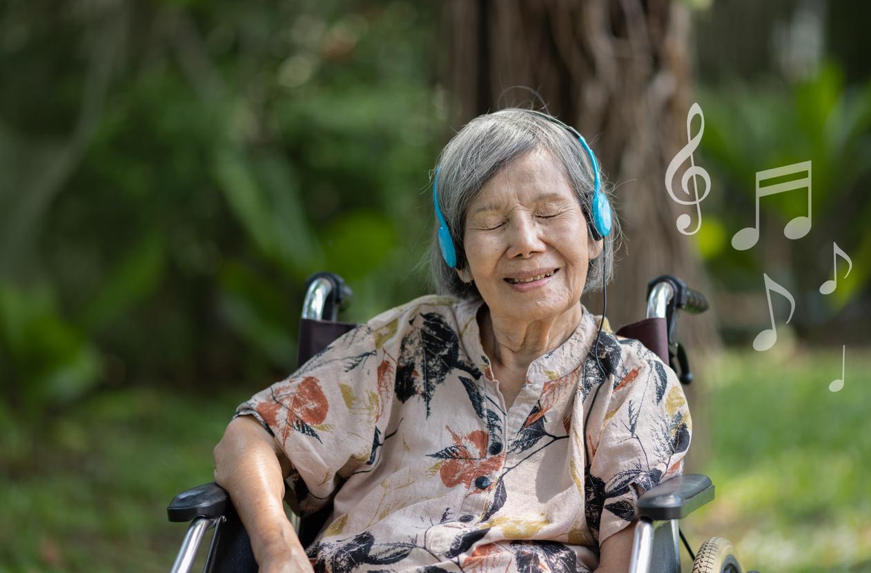 Sing-Alongs & Music Activities for Seniors with Dementia